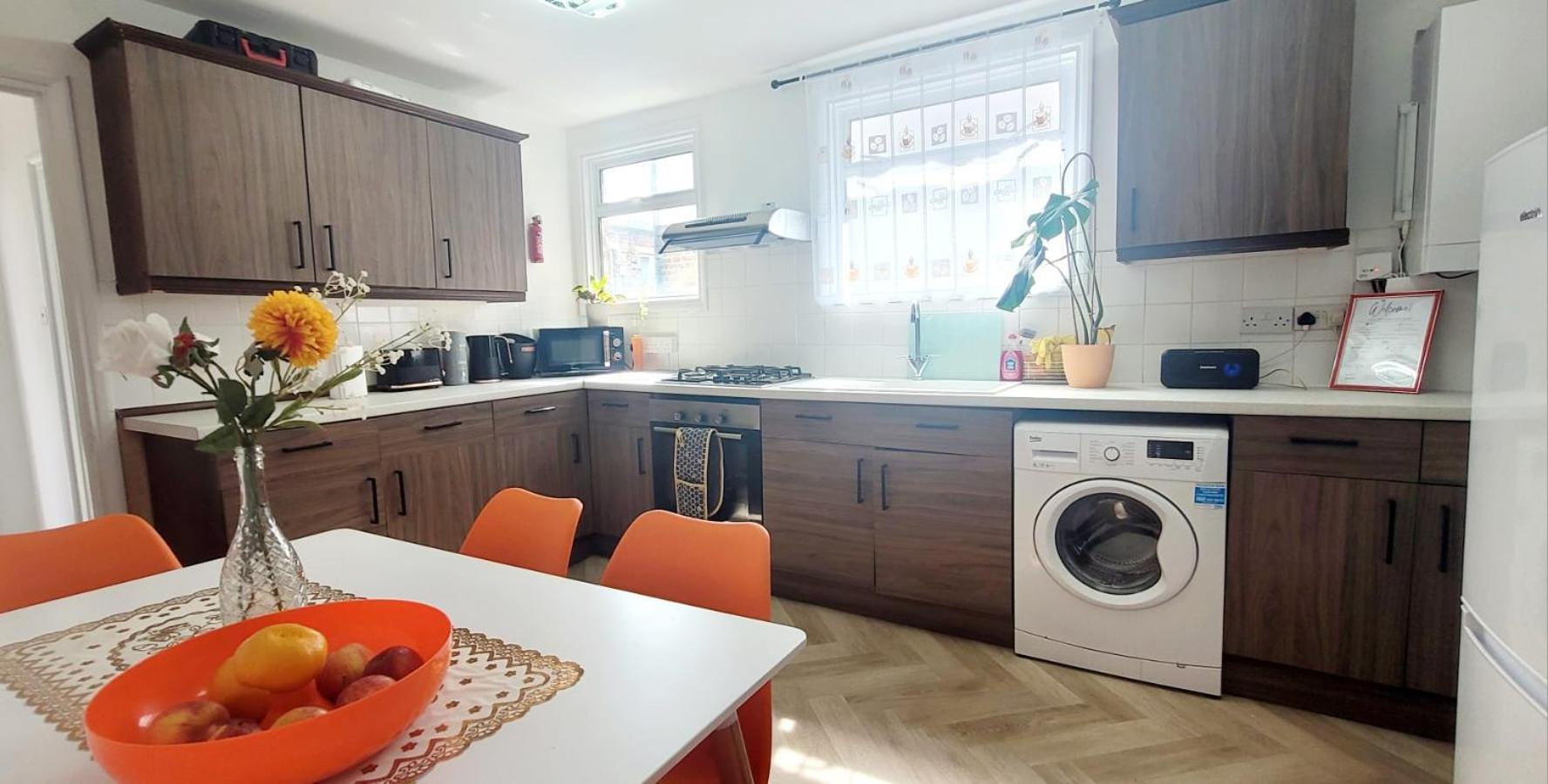 Stylish And Bright Flat In London N8 Turnpike Lane - Piccadilly Line Apartment Exterior photo